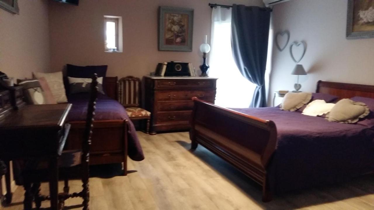 Le Clos Des Aramons Bernis Eksteriør billede